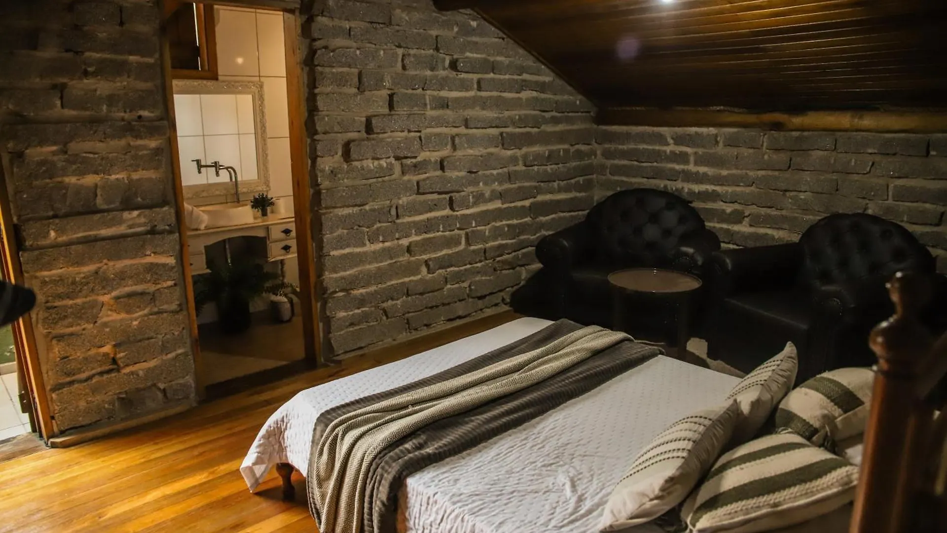 Chale Casa De Pedra, Vivenda Serra Velha, Chales De Montanha Timbe do Sul Σαλέ